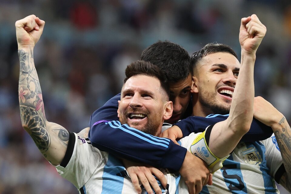 Messi encabeza el festejo de los jugadores argentinos. Imagen: AFP